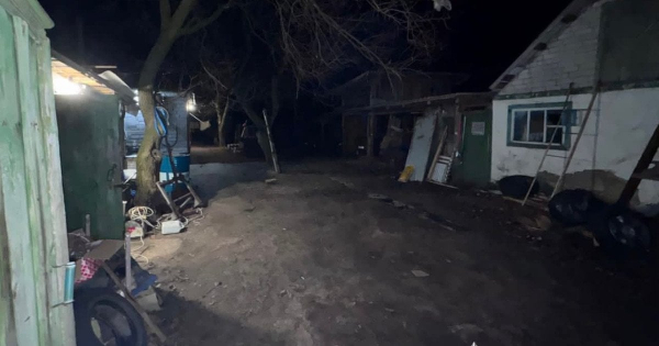 
 Завдавав ударів молотком по голові: на Київщині сварка співмешканців закінчилася жорстоким побиттям жінки (фото)
 