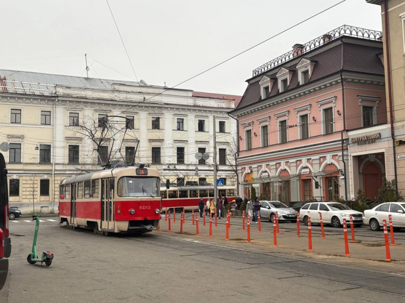 У Києві можливі зміни в русі трамваїв і тролейбусів через відключення електроенергії