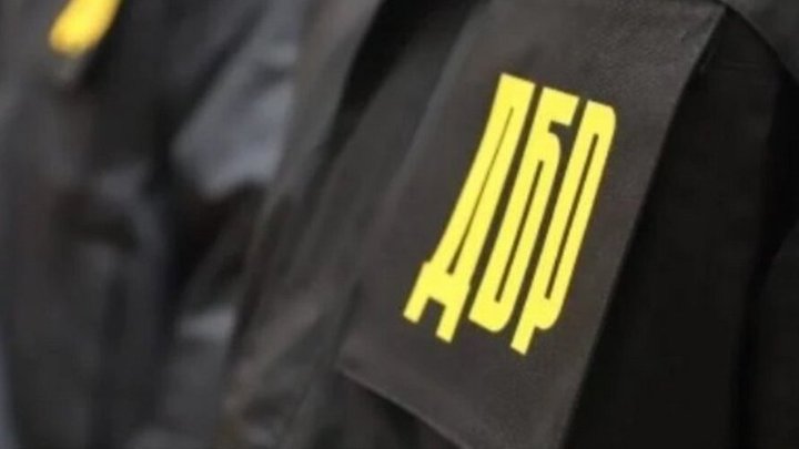 Намагалися продати квартиру померлої людини: ДБР підозрює столичних правоохоронців в шахрайстві