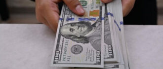 У Києві начальник відділення поліції зник з арештованими коштами