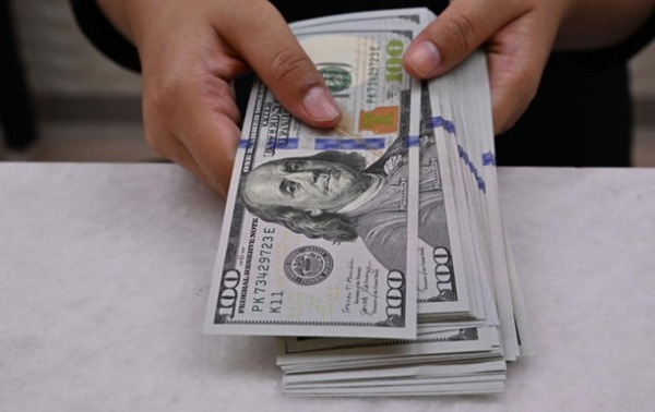 У Києві начальник відділення поліції зник з арештованими коштами У Києві начальник відділення поліції зник з арештованими коштами