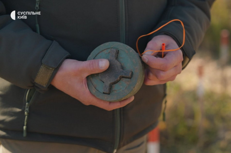 "На навчаннях зірвав розтяжку". Як ветерани опановують гуманітарне розмінування в Києві