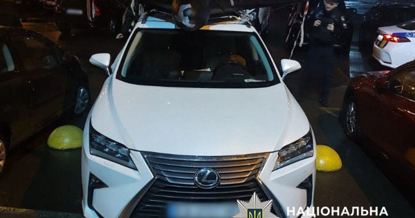 Киянин возив "Шахед" на даху свого авто: чим це мотивував
Киянин возив "Шахед" на даху свого авто: чим це мотивував