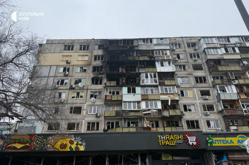 "Спустилася в укриття і за пів години пролунав вибух": як пережили атаку РФ мешканці Дарницького району Києва