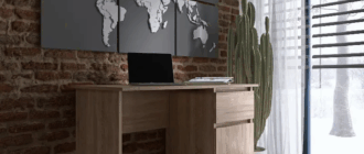 Стіл письмовий чи комп’ютерний з надбудовою - що вибрати для дому