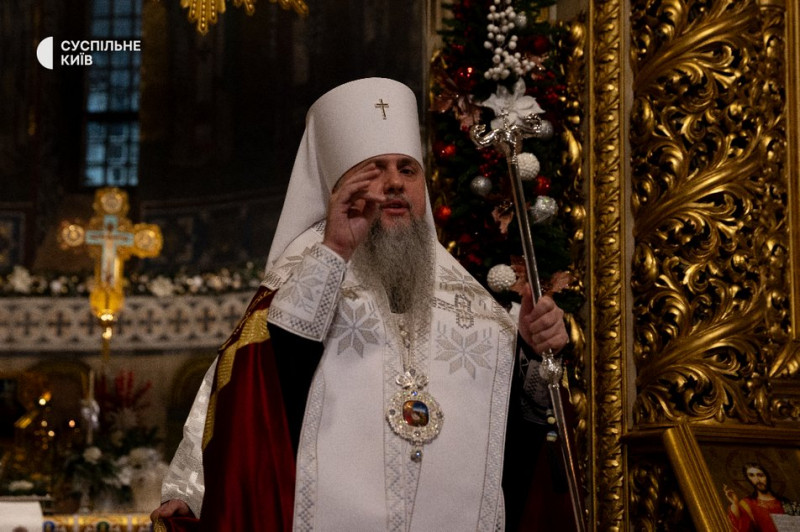 У Києві в Михайлівському соборі віряни зібралися на різдвяний Святвечір