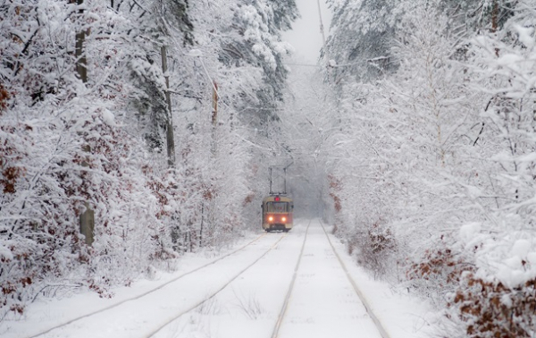 У Києві відновили рух електротранспорту