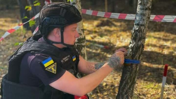 Має зону ураження до 25 метрів: на території Бучанської міськради знайшли російську протипіхотну міну