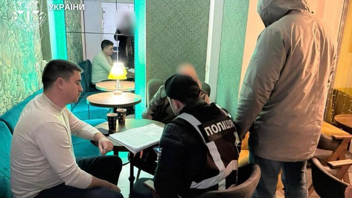 Шахрайство на постачанні дронів для ЗСУ: киянину повідомлено про підозру