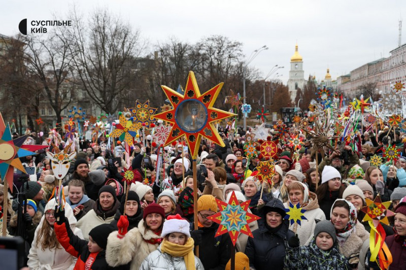 У центрі Києва пройшла святкова Різдвяна хода: як це було