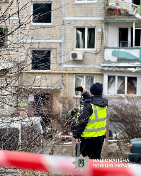 
 Ворожа атака у&nbsp;Святошинському районі Києва: поліцейські продовжують документувати наслідки (фото)
 