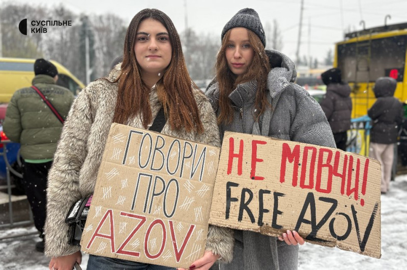 "Надіємося і віримо, що дочекаємося": у Києві відбулася акція-нагадування "Не мовчи! Полон вбиває"