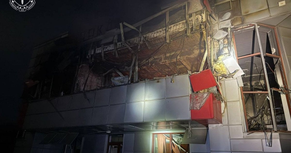 
 У Фастові росіяни знищили вокзал — з’явилися фото і відео
 