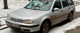 У Києві водій їздив із муляжем міни на даху авто