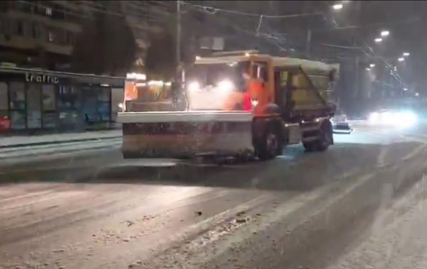 У Києві хуртовина: на дороги виїхали понад сто одиниць спецтехніки