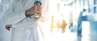 Гінеколог "заспокоював" пацієнтку, мацаючи її груди: поліція розслідує випадок на Київщині