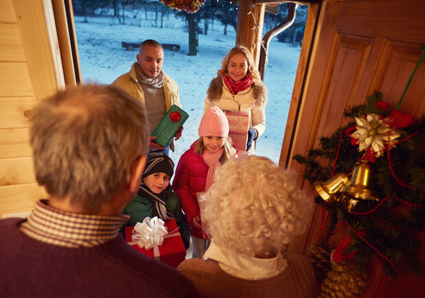 Коли колядувати, щедрувати і посівати у 2025 році: приклади віршів 