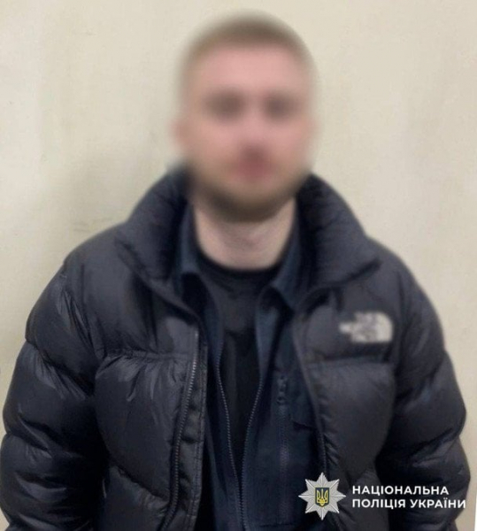 
 У Києві озброєні чоловіки захопили в заручники таксиста: подробиці та фото
 