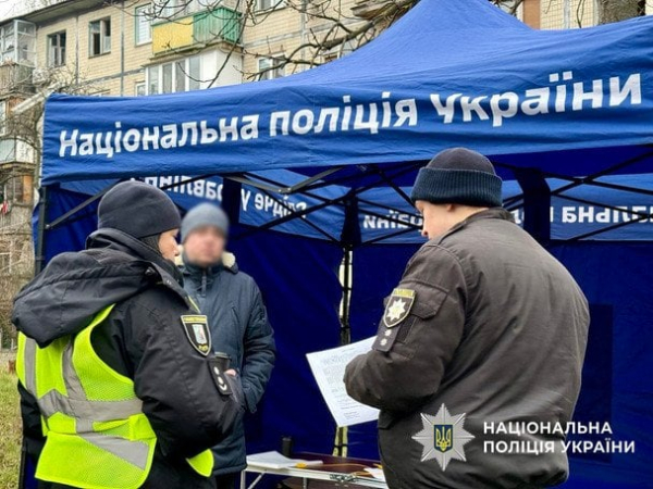 
 Ворожа атака у&nbsp;Святошинському районі Києва: поліцейські продовжують документувати наслідки (фото)
 