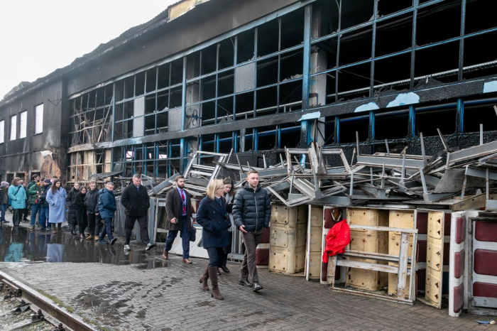 У Фастові знищили депо та вокзал: російський удар пошкодив 27 вагонів приміських поїздів -