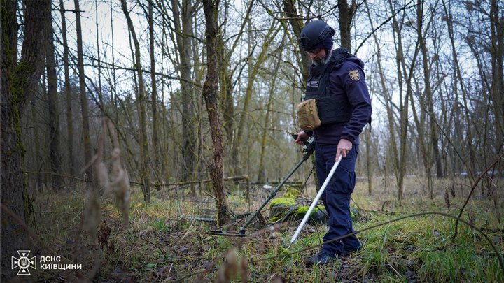 На Київщині розмінували понад 38,6 тис. га територій і знешкодили майже 91 тис. вибухонебезпечних предметів — ДСНС