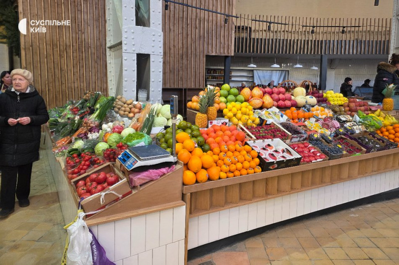 "Схожий на фуд-маркет": у центрі Києва відкрили оновлений Бессарабський ринок