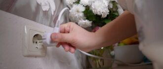 Енергетики починають заживлювати Вишгород: просять вимкнути усі прилади з розеток