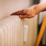 Частина Києва тимчасово залишилася без тепла і гарячої води