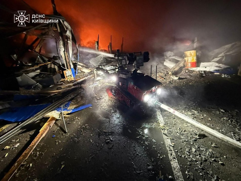 Наслідки обстрілу Київщини: пошкоджений фастівський вокзал, є поранені