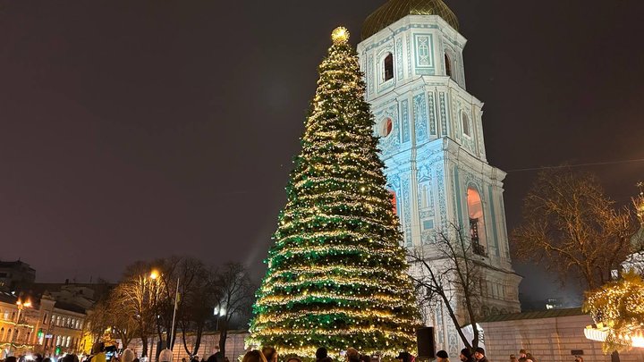 Відкриття київської резиденції Санти у "Зимовій країні" на ВДНГ: що чекає на відвідувачів