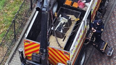 
 Рятувальники ДСНС провели унікальну операцію з розмінування у Вишгороді (фото)
 