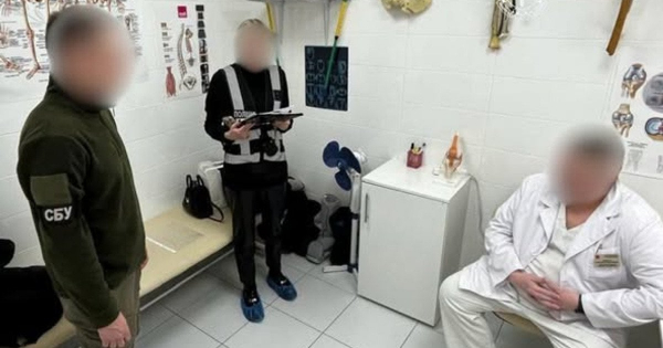 
 У&nbsp;Києві лікар-травматолог оцінив безкоштовне встановлення пораненому військовому апарату "Ілізарова" у&nbsp;30&nbsp;тисяч гривень
 