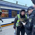 Виліз на міську електричку й отримав удар струмом: у Києві загинув 16-річний хлопець