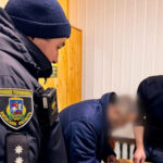 На Київщині чоловік забив товариша пляшкою, сковорідкою та дитячим барабаном