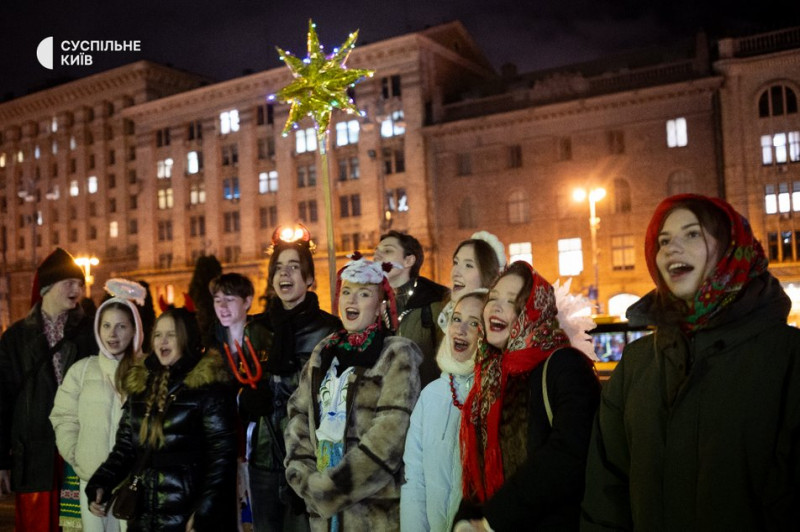 У Києві в Михайлівському соборі віряни зібралися на різдвяний Святвечір