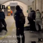 На станції метро у Києві сталася масова бійка: що відомо (відео 18+)