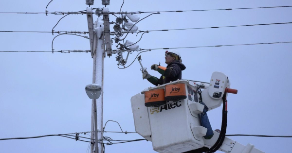 
 Через нічну атаку Київщина залишилася без світла
 