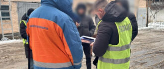 Падіння дівчини у яму з окропом у Києві: затримано посадовця "Київтеплоенерго", йому готують підозру