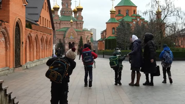 СБУ проводить розслідування: у Києві діє російська підпільна школа при монастирі УПЦ МП