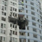 Для постраждалих від російської атаки киян у Києві розгорнули штаби допомоги. Адреси