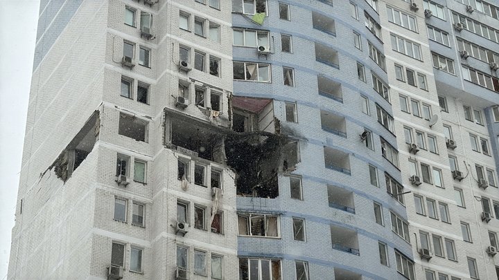 Для постраждалих від російської атаки киян у Києві розгорнули штаби допомоги. Адреси