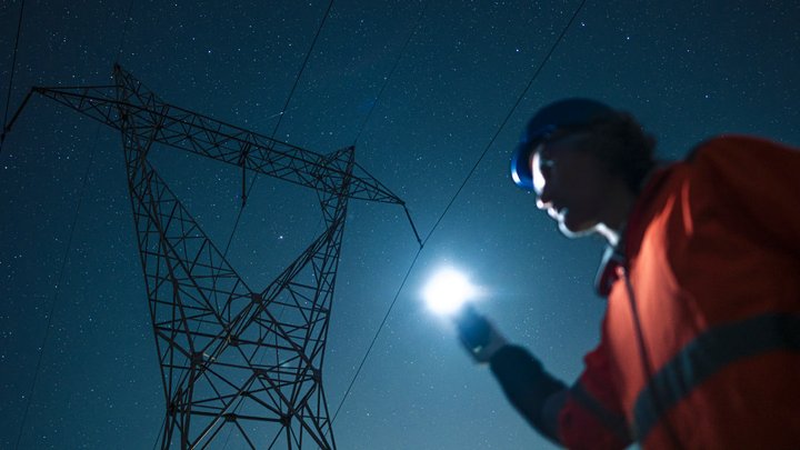 У Києві та області застосовували екстрені відключення світла. Де зараз діють графіки