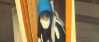 У Києві скоєно напади на пункти обміну валют: чим погрожував грабіжник (фото)