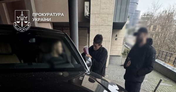 
 У&nbsp;Києві директор клініки пластичної хірургії понівечив обличчя пацієнтки: що&nbsp;йому загрожує (фото)
 