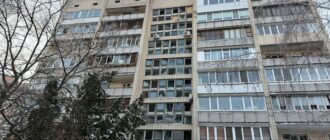 Внаслідок атаки РФ у Києві спалахнули пожежі, у будинках вибиті вікна