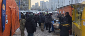 Надскладна ситуація в Києві: рятувальники розгорнули наметові пункти обігріву (фото, відео)