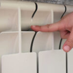 Найгірше — на Троєщині: скільки будинків у Києві досі без опалення