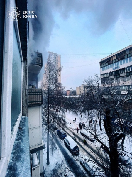 
 Масштабна пожежа у Києві: двоє людей загинули (фото)
 