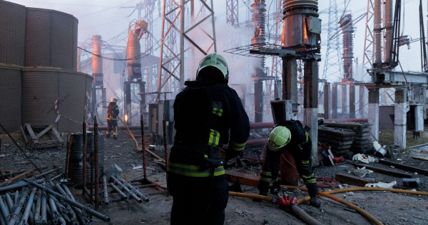 
 Масована атака РФ&nbsp;по&nbsp;енергетиці України: у&nbsp;Києві понад 800&nbsp;тисяч абонентів без світла&nbsp;&mdash; Шмигаль
 