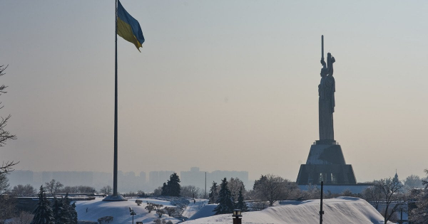
 Київ переходить на&nbsp;жорсткі графіки відключень: Шмигаль пояснив, що&nbsp;чекає на&nbsp;столицю
 